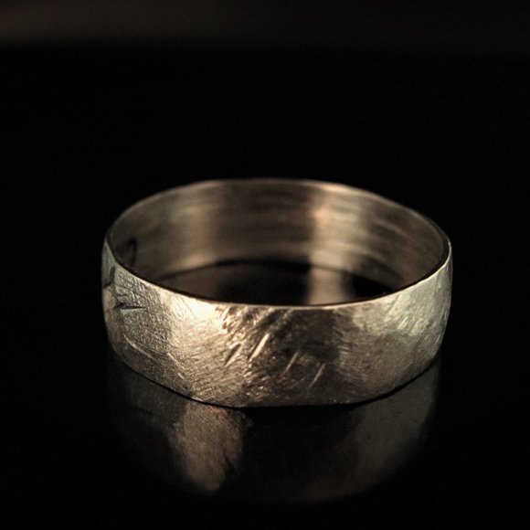 Wedding ring for men. 14k solid white gold ring. - Picture 9 of 12